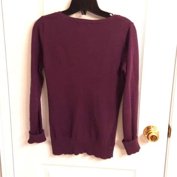 V-neck purple sweater - Picture 2 of 2